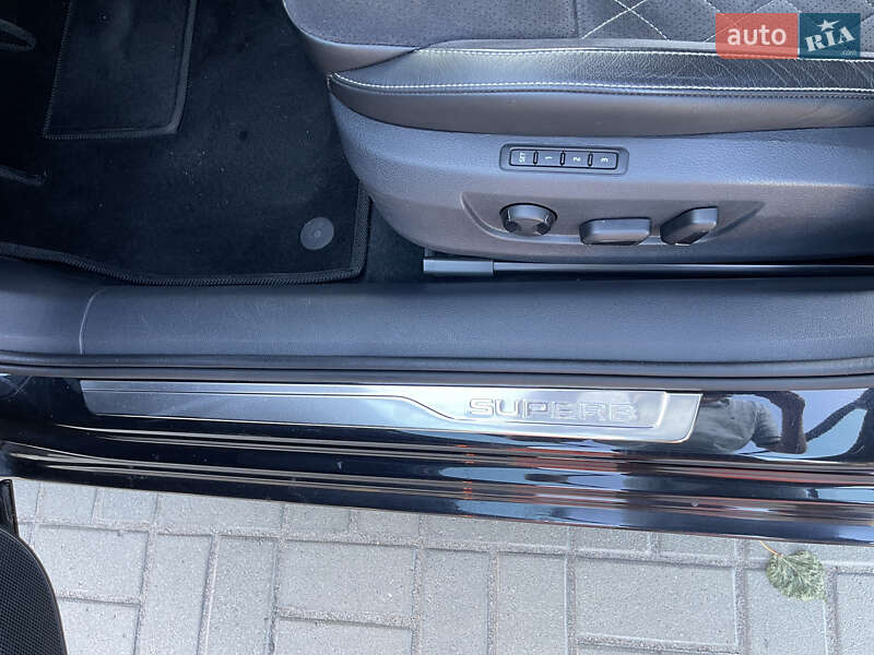 Універсал Skoda Superb 2021 в Житомирі