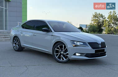 Лифтбек Skoda Superb 2018 в 