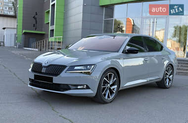 Лифтбек Skoda Superb 2018 в 