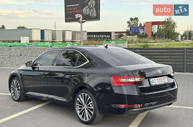 Лифтбек Skoda Superb 2019 в 