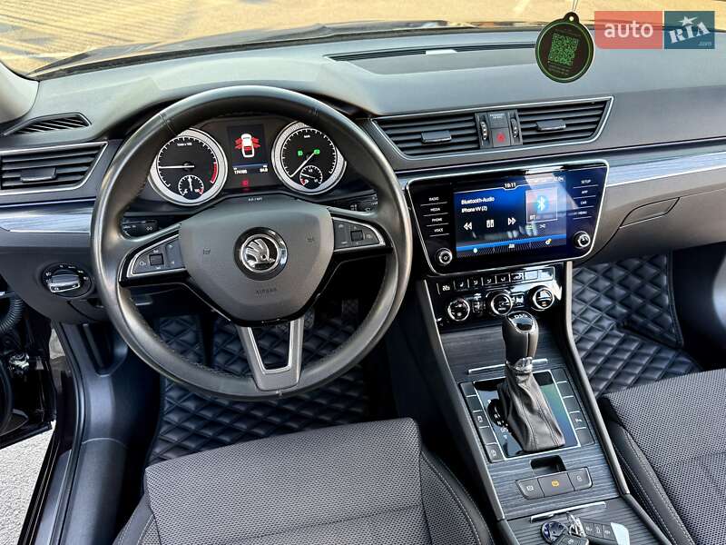 Лифтбек Skoda Superb 2019 в Киеве