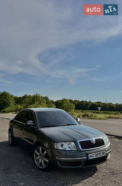 Лифтбек Skoda Superb 2007 в Сваляве