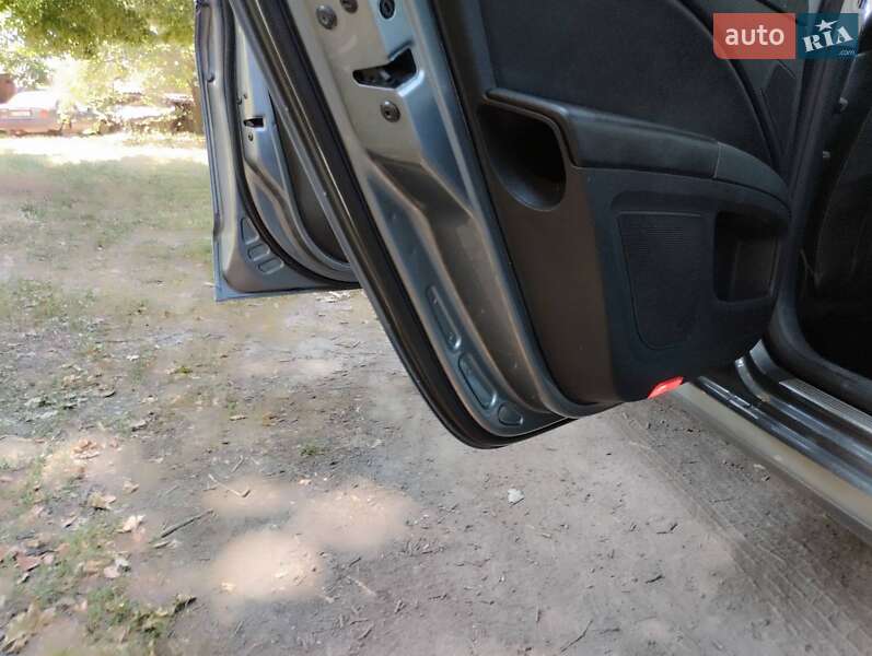 Універсал Skoda Superb 2011 в Лубнах