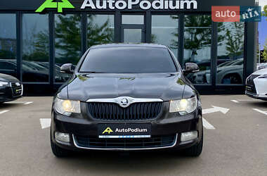 Лифтбек Skoda Superb 2012 в 