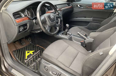 Лифтбек Skoda Superb 2012 в 