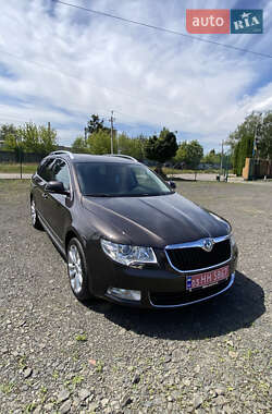 Универсал Skoda Superb 2011 в 