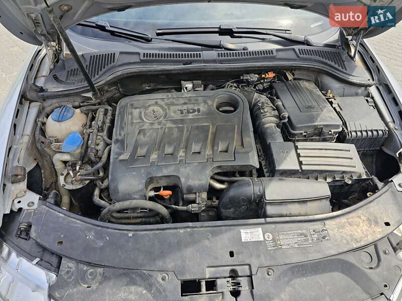 Лифтбек Skoda Superb 2010 в Львове