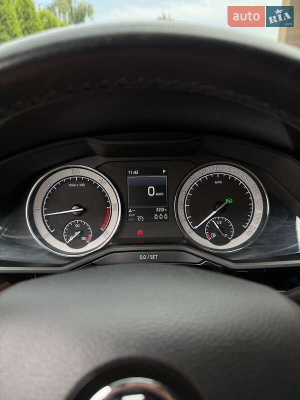 Універсал Skoda Superb 2016 в Луцьку