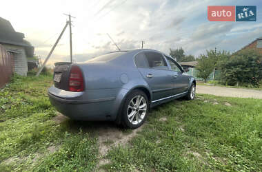 Лифтбек Skoda Superb 2006 в 