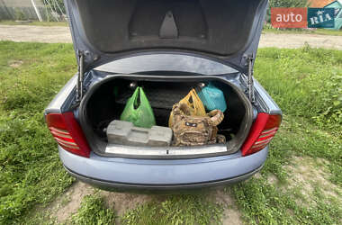 Лифтбек Skoda Superb 2006 в 