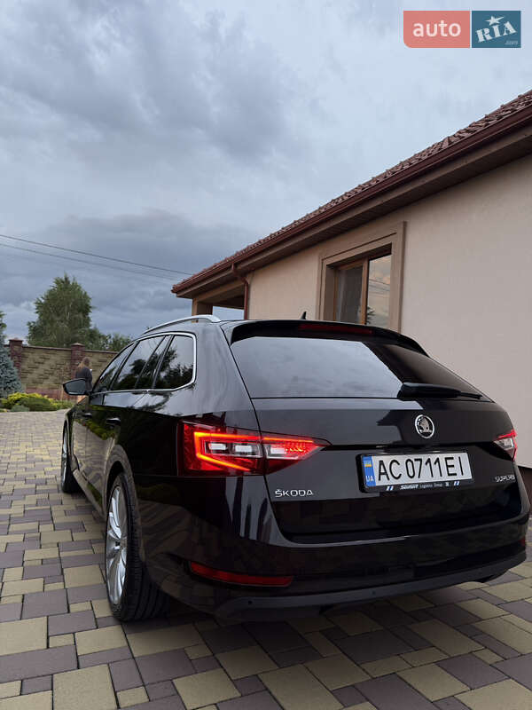 Універсал Skoda Superb 2016 в Луцьку