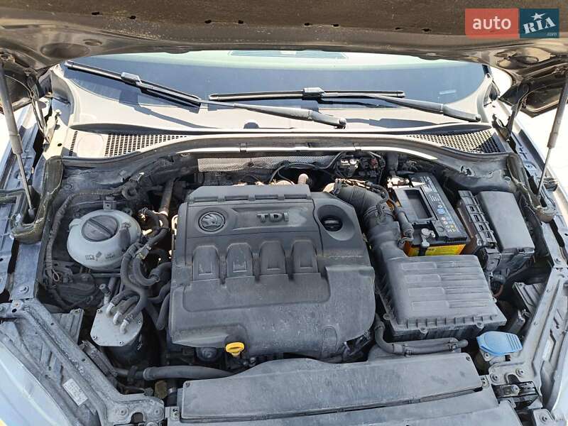 Універсал Skoda Superb 2016 в Івано-Франківську
