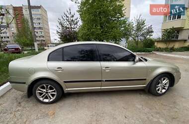 Лифтбек Skoda Superb 2004 в 