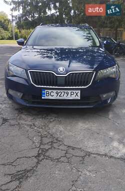 Универсал Skoda Superb 2016 в Радехове
