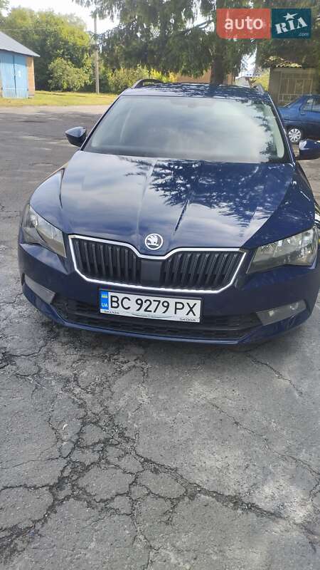Универсал Skoda Superb 2016 в Радехове