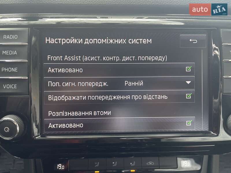Универсал Skoda Superb 2016 в Радехове