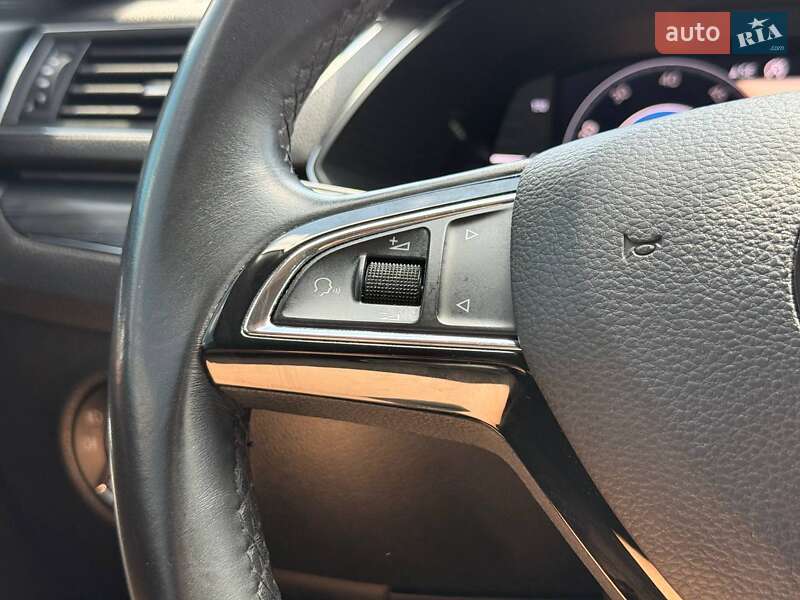 Лифтбек Skoda Superb 2020 в Кривом Роге