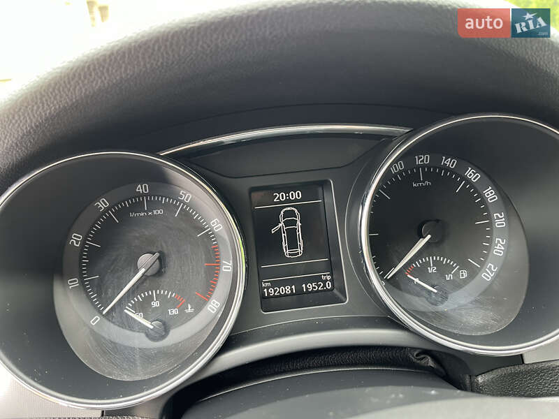 Універсал Skoda Superb 2011 в Рівному