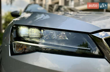Лифтбек Skoda Superb 2022 в 