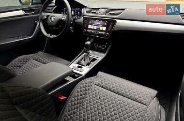 Лифтбек Skoda Superb 2022 в 