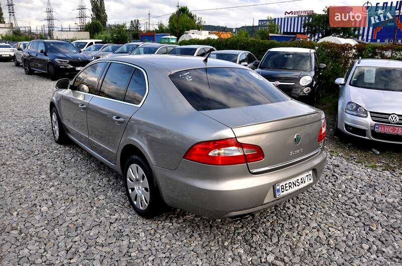 Лифтбек Skoda Superb 2008 в Львове