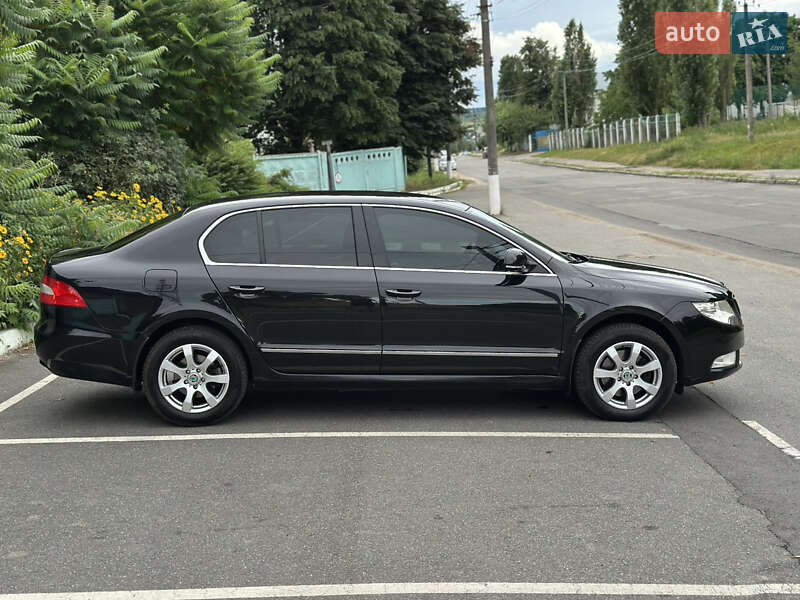 Лифтбек Skoda Superb 2011 в Василькове