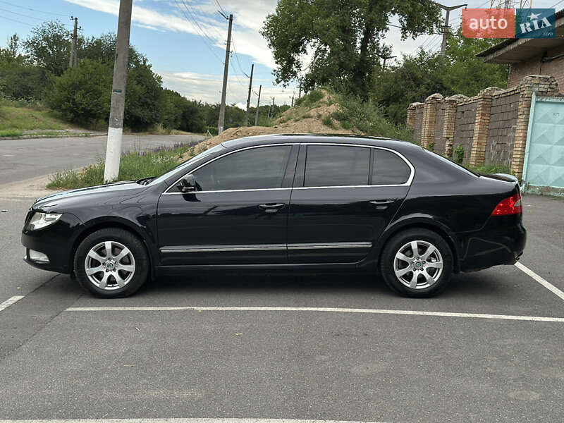 Лифтбек Skoda Superb 2011 в Василькове