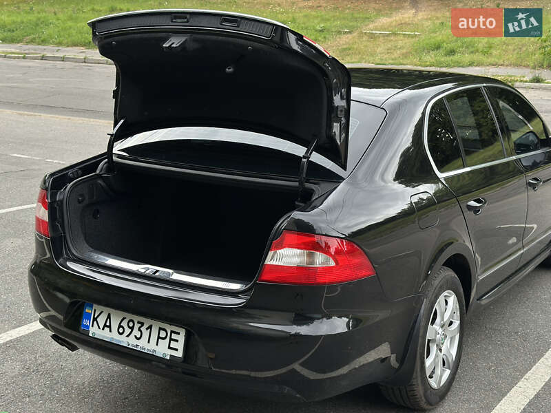 Лифтбек Skoda Superb 2011 в Василькове