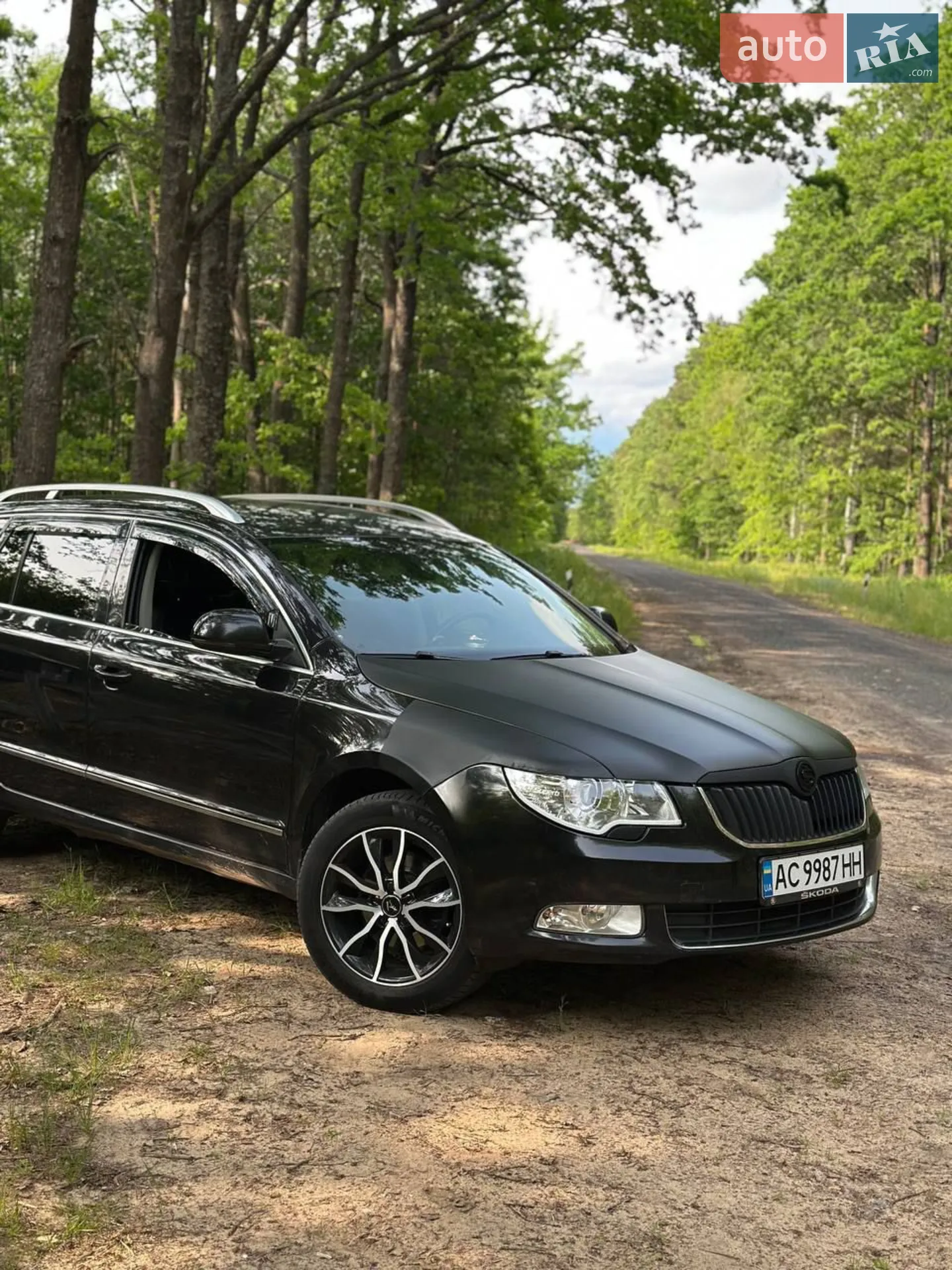 2010 Skoda Superb - мініатюра 12