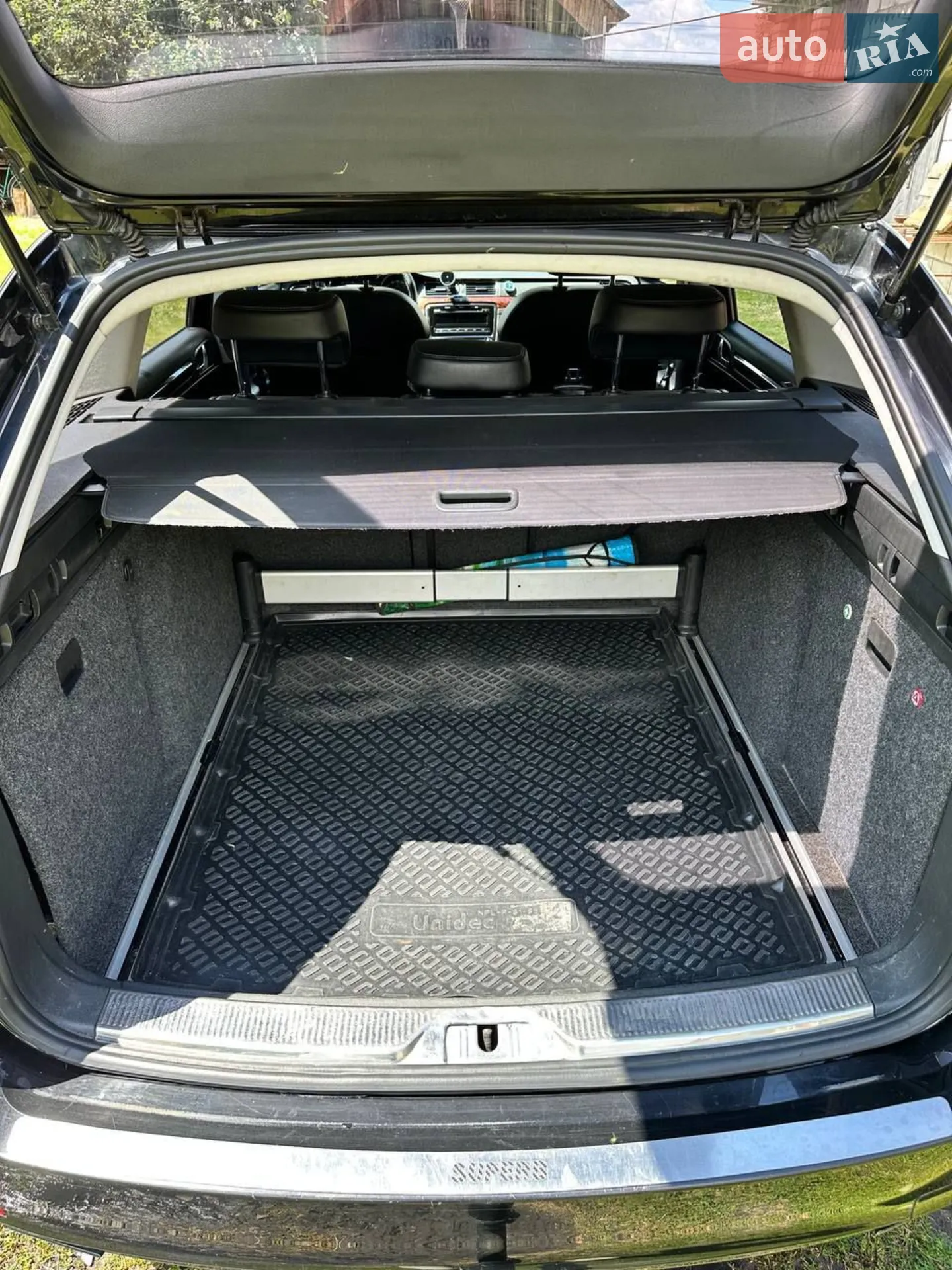 2010 Skoda Superb - мініатюра 15