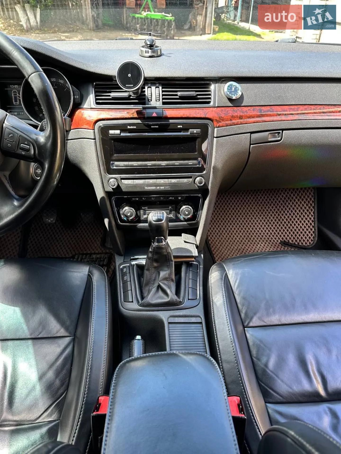 2010 Skoda Superb - мініатюра 21
