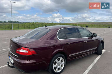 Лифтбек Skoda Superb 2010 в 