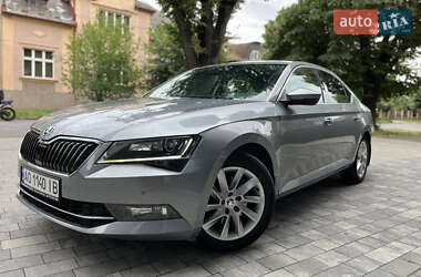 Ліфтбек Skoda Superb 2015 в Ужгороді
