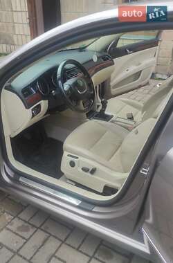 Лифтбек Skoda Superb 2011 в 