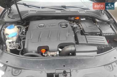 Лифтбек Skoda Superb 2011 в 