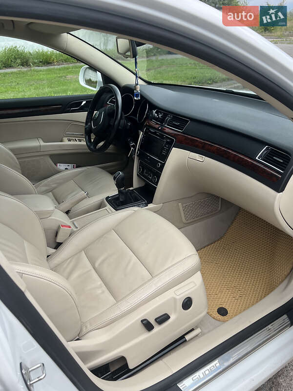 Универсал Skoda Superb 2010 в Винниках