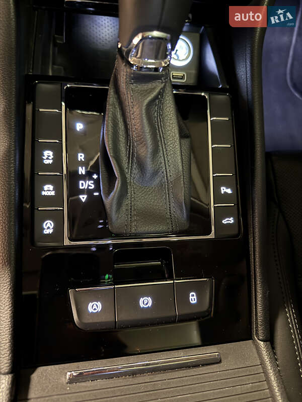 Лифтбек Skoda Superb 2017 в Днепре