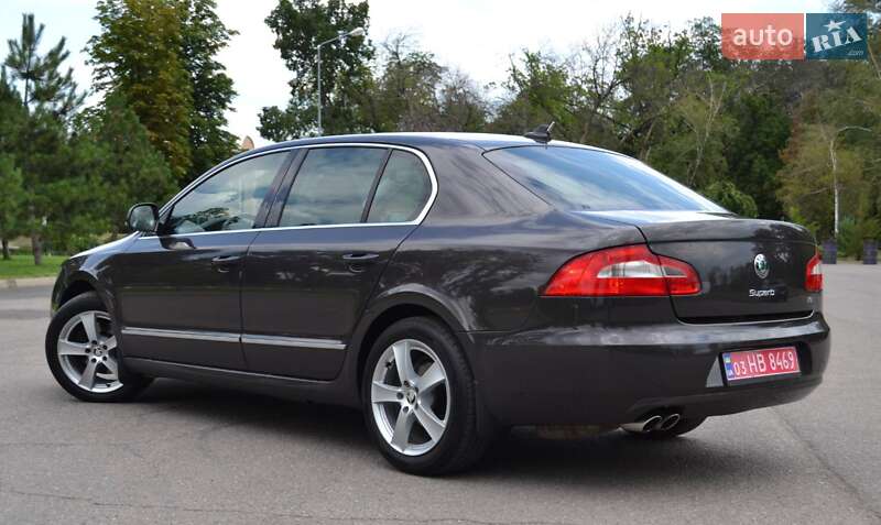 Лифтбек Skoda Superb 2009 в Днепре