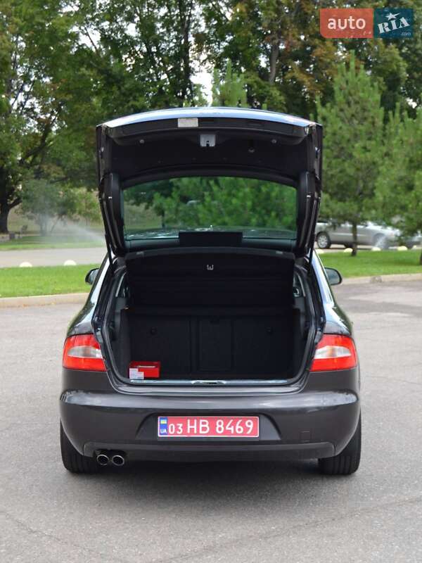 Лифтбек Skoda Superb 2009 в Днепре