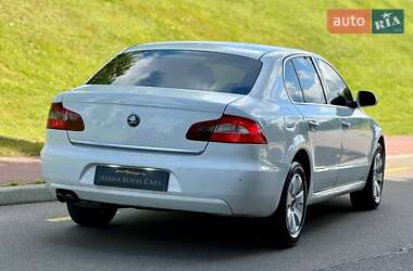 Лифтбек Skoda Superb 2010 в 