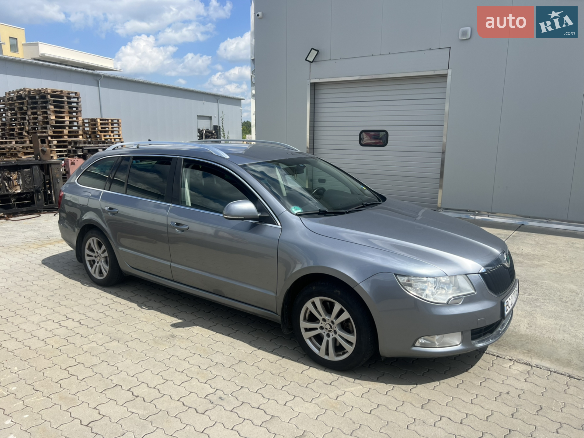 2011 Skoda Superb - мініатюра 5
