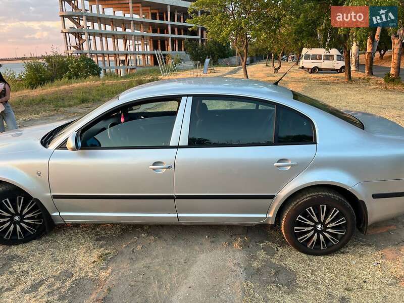 Лифтбек Skoda Superb 2008 в Николаеве