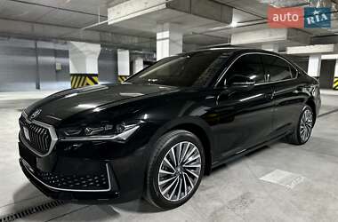 Лифтбек Skoda Superb 2025 в 