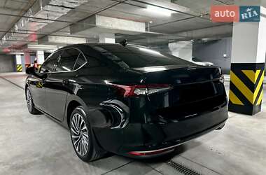 Лифтбек Skoda Superb 2025 в 