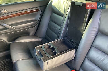 Лифтбек Skoda Superb 2004 в 