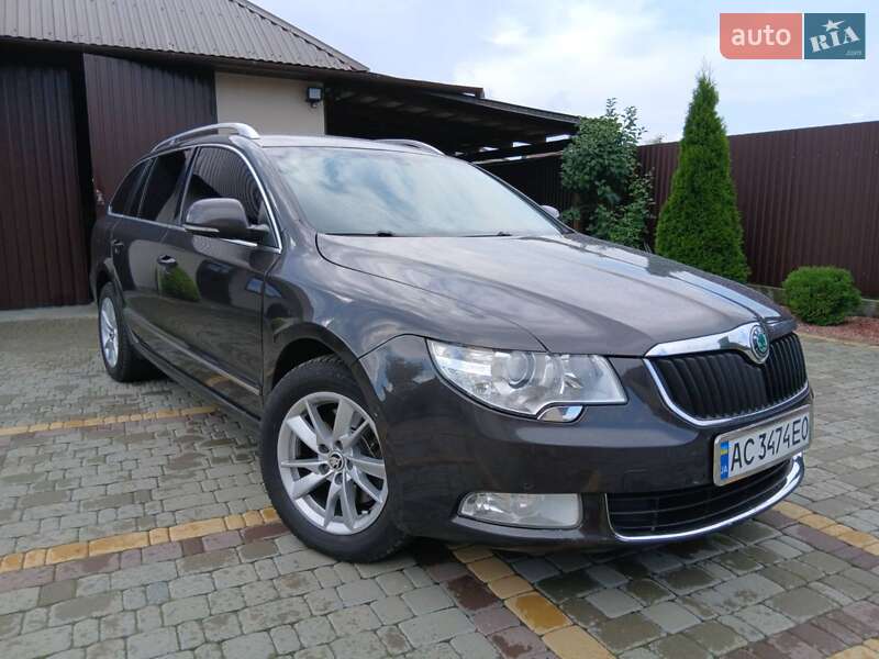 Skoda Superb 2011