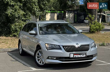 Универсал Skoda Superb 2018 в Киеве