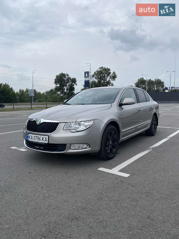 Лифтбек Skoda Superb 2012 в Киеве