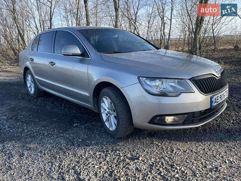 Лифтбек Skoda Superb 2013 в Синельниково
