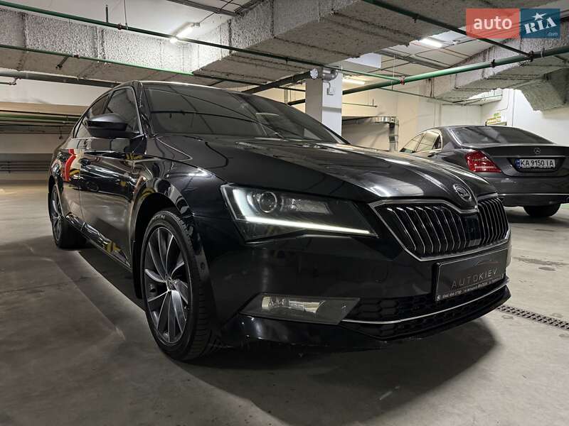 Лифтбек Skoda Superb 2018 в Киеве